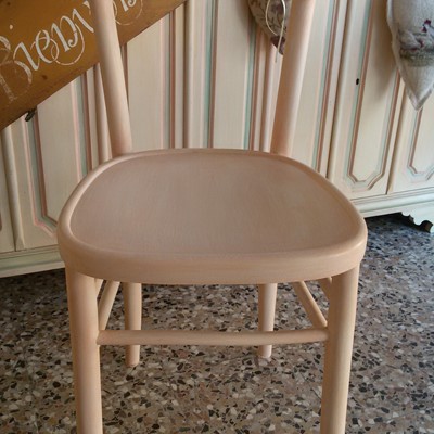 sedia di recupro laccata e decorata